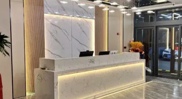 Tianzhu Silk Road Mercure Hotel (Huazang Plaza), Book Hotel Hotels in Gansu with Parking, Parking