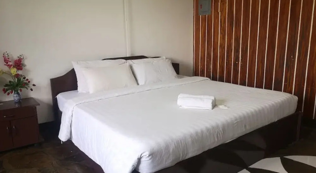 OYO 880 Flores De Musa Inn, Prenota Hotel Città di Puerto Princesa 