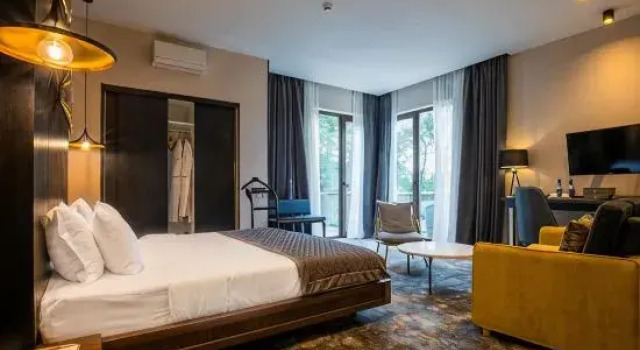 Полулюкс Hotel Adamo