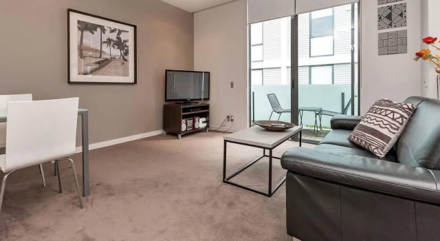 QV Large Viaduct One Bedroom - 343, Забронировать Отель Окленд регион Окленд, рядом с Westhaven Marina