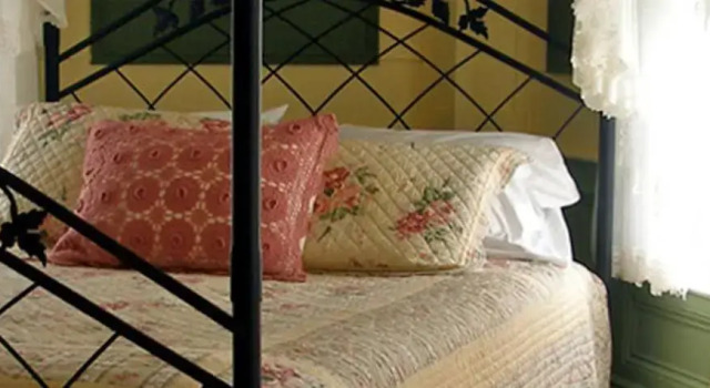 Harbour House Inn, Varaa Bed and Breakfast  
