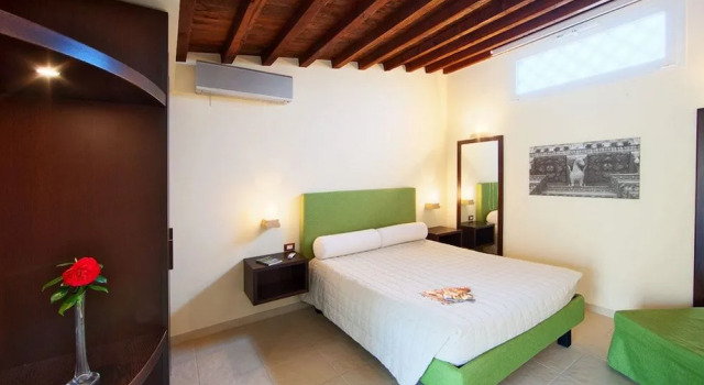 B&B QuattroStelle, Book Bed and Breakfast 3-stjernede hoteller i Lecce, 3*