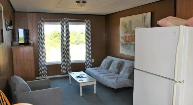 Апартаменты The Lowtide Motel