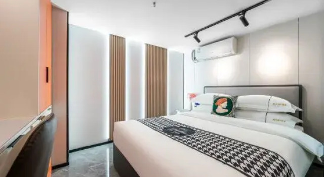 Sichuang Youth Hotel (Hangzhou Jianshe Third Road Subway Station)
