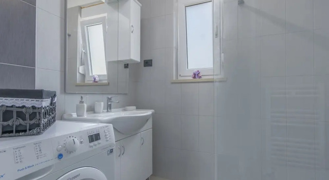Modernly Equipped Holiday House Near Rovinj With Private Pool for 6 Person, Varaa Villa Pilkovici Istria