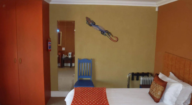 The Wacky Bush Lodge, Rezervați Hotel Langebaan Western Cape