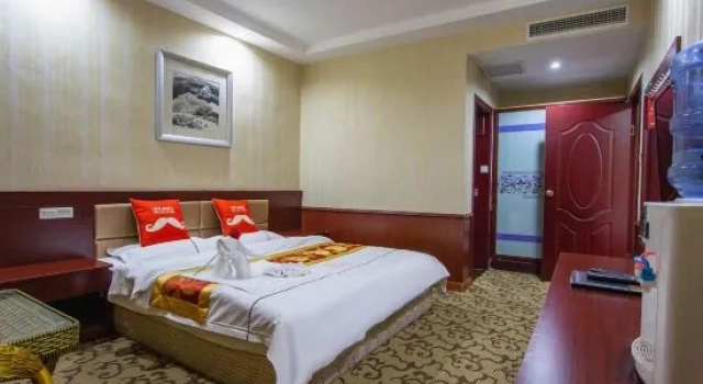 Люкс Deluxe Huixian Chang'an Express Hotel