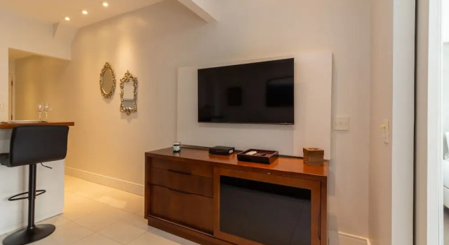 4 Minutes From Copacabana Beach Nsc611, Забронировать Апартаменты/квартира Апартаменты штата Рио-де-Жанейро, Апартаменты/квартира
