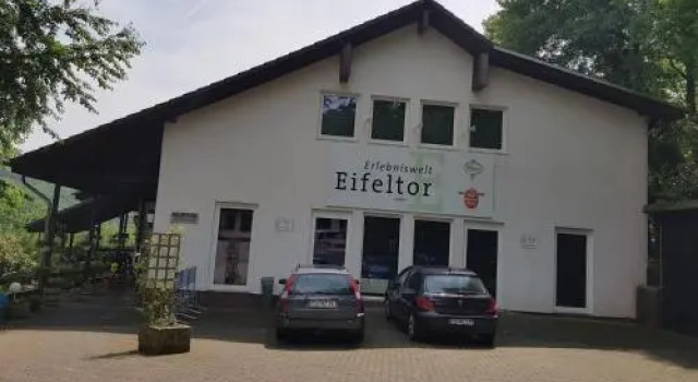 Hotel Eifeltor, 预订 酒店 梅谢尼希 Eifel