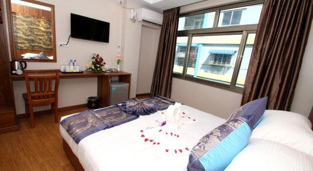 Gemsy Hotel