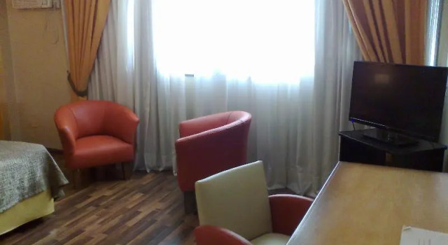 Двухместный номер Standard с балконом Tritone Hotel