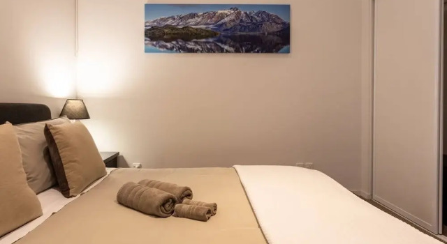 Queenstown's Best Downtown Location - Great Views, Забронировать Отель Куинстаун 