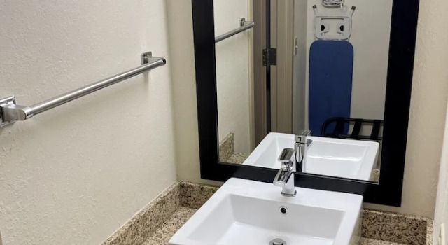 Люкс Standard Red Roof Inn Sandusky - Milan