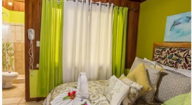 Casa Batsu Charming BnB, Забронировать Отель «постель и завтрак» Санта-Элена Монтеверде