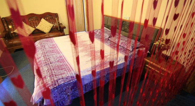 Lijiang Shuhe Shi Wu Wan Hostel, Забронировать Хостел Хостелы Лицзян, рядом с Улица Сквер-стрит Древнего города Шухэ, Хостел