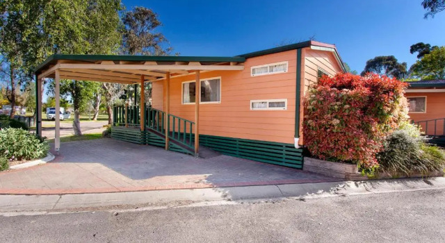 Вилла Superior Armidale Tourist Park