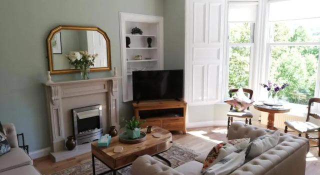 Апартаменты c 1 комнатой Woodburn ground-floor apartment in quiet setting in Pitlochry