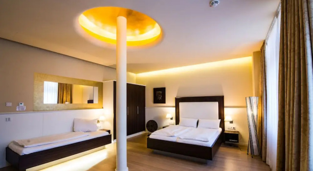 Трёхместный номер Standard The Heidelberg Exzellenz Hotel