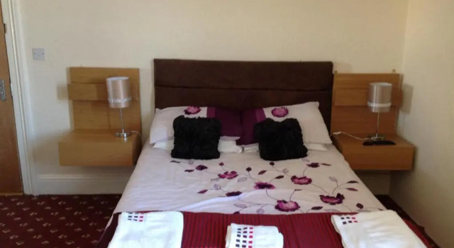 Двухместный номер Deluxe Cowley Hotel