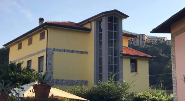 Guest house Il Giardino in Città, Забронировать Отель Отели Специи с парковкой, рядом с Центральный вокзал Специи, Парковка