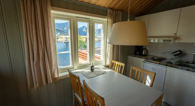 Eliassen Rorbuer, Varaa Hotelli Reine Lofoten