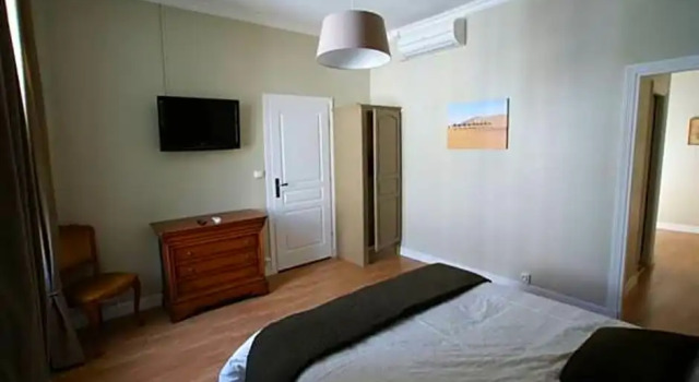 Carcassonne Guesthouse, Rezerwuj Pensjonat Hotele w Carcassonne z parkingiem, Parking