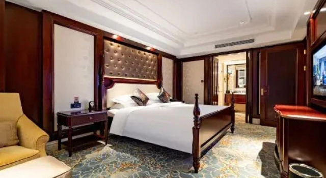 Suite Premier Phoenix Hotel