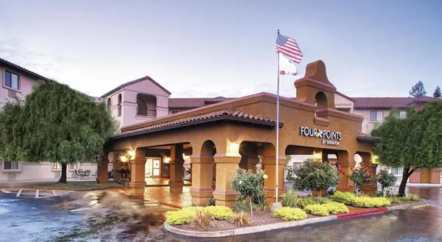 Summit Hotel, Забронировать Отель Сан-Хосе Silicon Valley, рядом с Santa Ynez Canyon