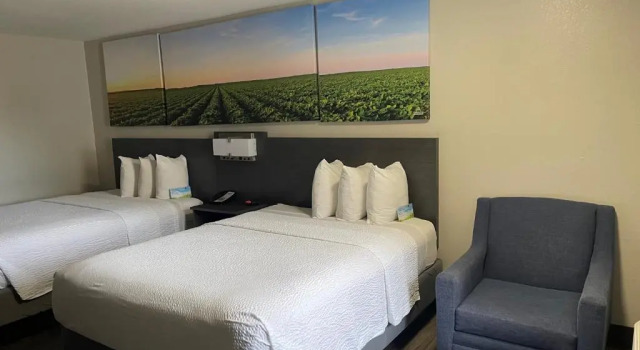 Четырёхместный номер Standard Days Inn by Wyndham Ruston LA