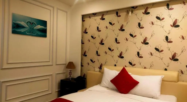 Полулюкс Eclipse Legend Hotel