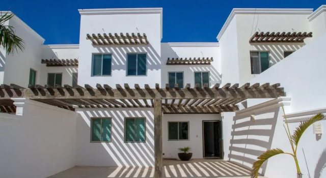 Piña Beach House in San Benito Beach, Prenota Hotel Telchac Puerto 