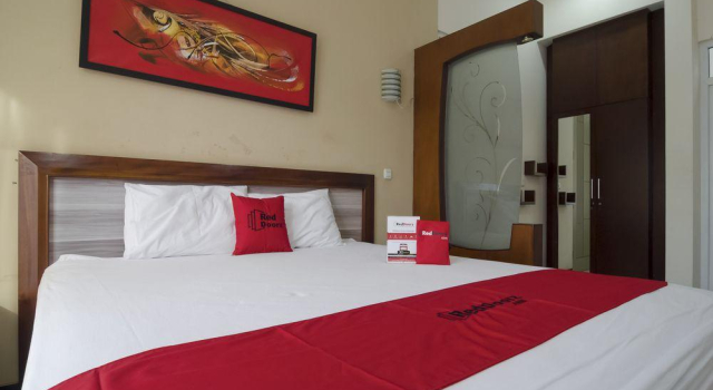 RedDoorz @ Rejosari, Rezervovat Hotel Hotely v Semarang s parkováním, poblíž Semarang Grand Mosque, Parkování