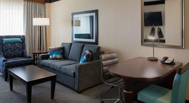 DoubleTree Suites by Hilton Bentonville