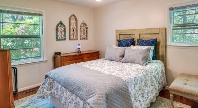 Коттедж с 3 комнатами Southern Pines Vacation Rental w/ Deck & Grill!