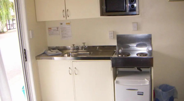 Апартаменты c 1 комнатой Camellia Court Family Motel