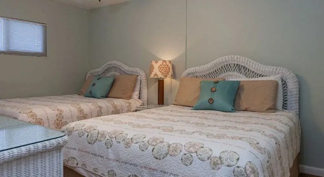 Gulf Shore Condo #303 - 1 Br condo by RedAwning, Book Lejlighed Destin Emerald Coast