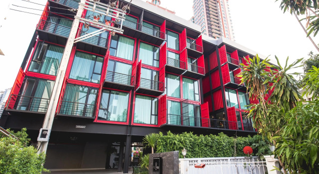 Sleep Box Sukhumvit 22