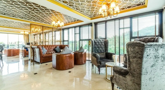 6Av 705 - Luxury Condo in Surin Beach Rooftop bar Pool and gym
