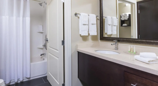 Люкс c 1 комнатой Staybridge Suites Canton by IHG