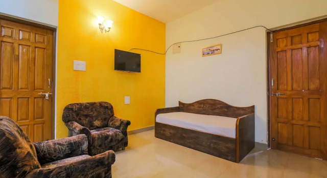 OYO 22795 Casa Amici, Prenota Hotel Morjim 