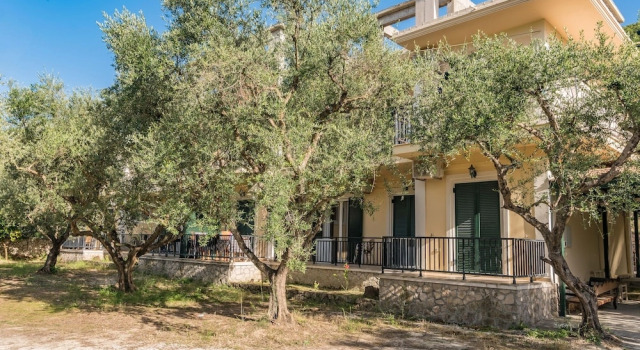 Allegro Studios & Apartments