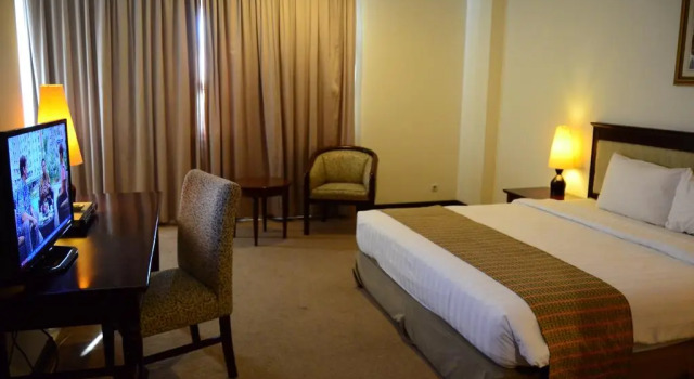 Номер Superior M-Regency Hotel Makassar