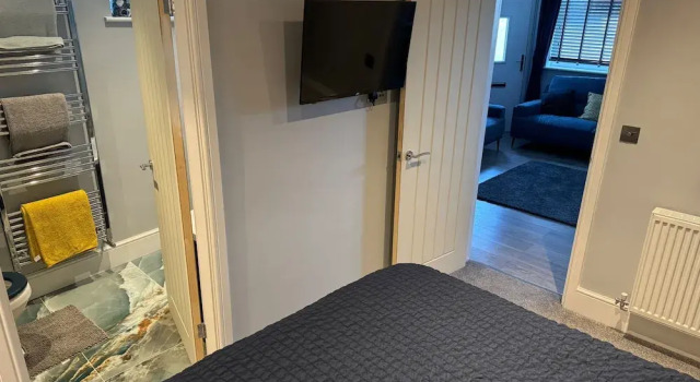 Апартаменты Cozy Apartment in Stoke-on-trent One Double bed