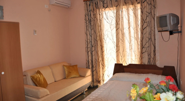 Hotel Vila Alvin & Apartments