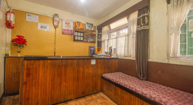 OYO 65653 Hotel Dil