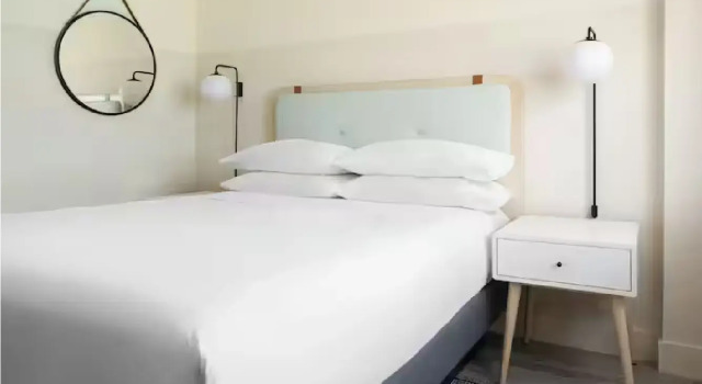 Люкс Hampton by Hilton Grand Cayman Seven Mile Beach