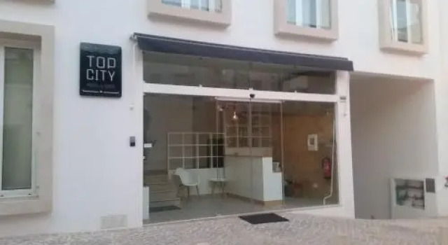 Top City Hostel & Suits, Забронировать Хостел Хостелы Лагуш, рядом с Городской рынок Лагоса, Хостел