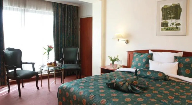 Одноместный номер Standard с балконом Grand Palace Hotel