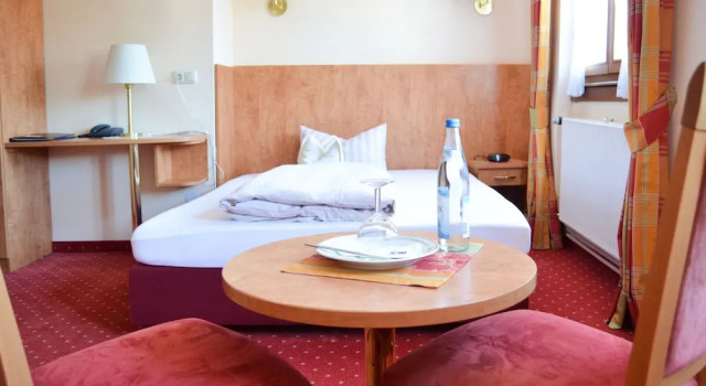 Номер Superior с балконом Hotel Askania 1927