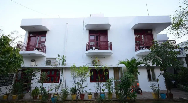 Falcon guest house, Забронировать Гостевой дом Бхаратпур штат Раджастхан
